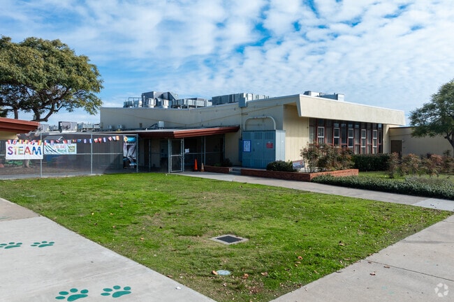 A look at the front entrance to Benito Juarez Elementary School in Serra Mesa.