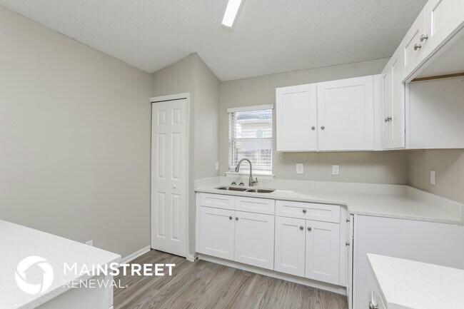 6250 Kaieteur Ln, Orlando, FL 32808 - photo 5