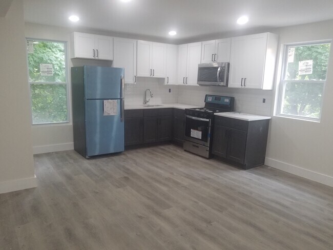 193 Seymour Ave unit 1, Newark, NJ 07108 - photo 5