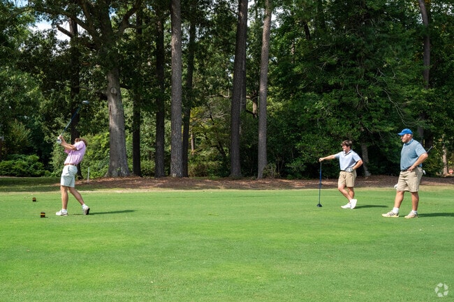 Brook Valley Country Club offers an 18-hole Ellis Maples designed golf course.