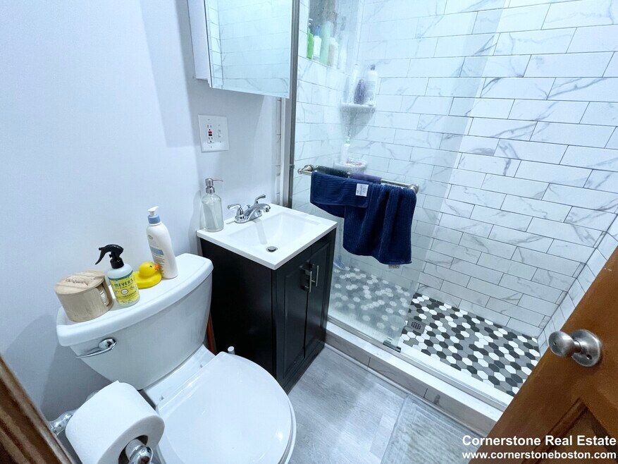 616 Columbus Ave unit 4, Boston, MA 02118 - photo 1