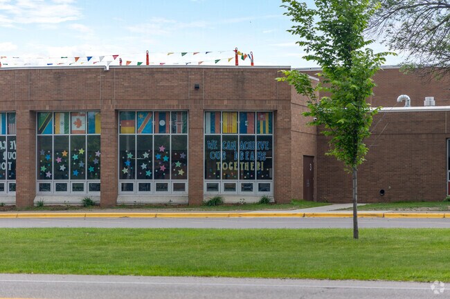 North View Middle School has a student-teacher ratio of 10:1, fostering a strong classroom.