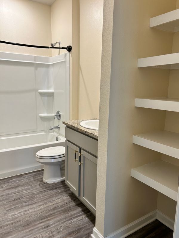 1805 E Lakeshore Lndg Dr, Slidell, LA 70461 - photo 4