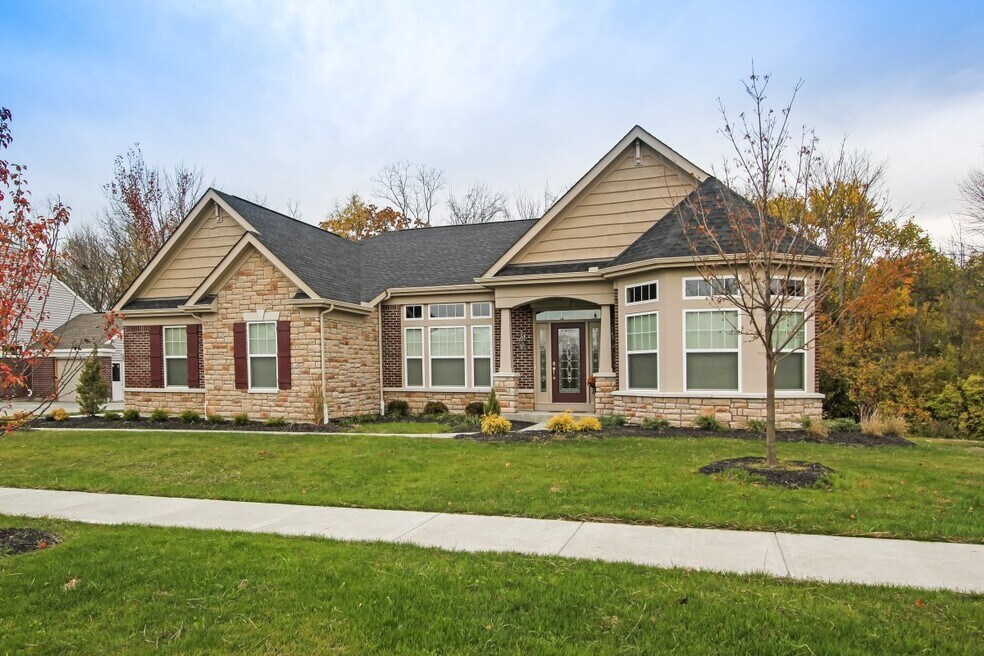 11888 Sage Creek Bend unit 36659877, Fishers, IN 46040 - photo 1