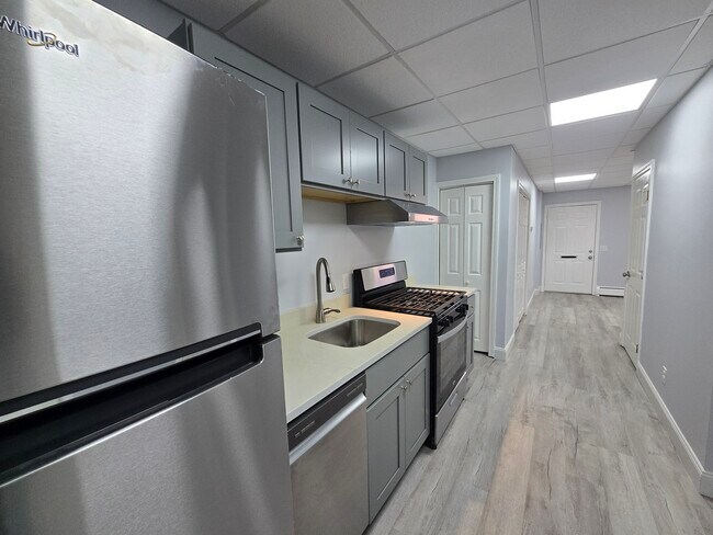 5 Belknap St unit 5, Dedham, MA 02026 - photo 3