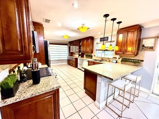 1000 NW 107th Ave, Plantation, FL 33322