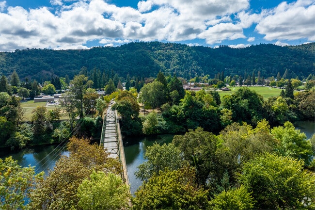 Discover the tranquil beauty of South Umpqua River at Echo Bend Ranch.