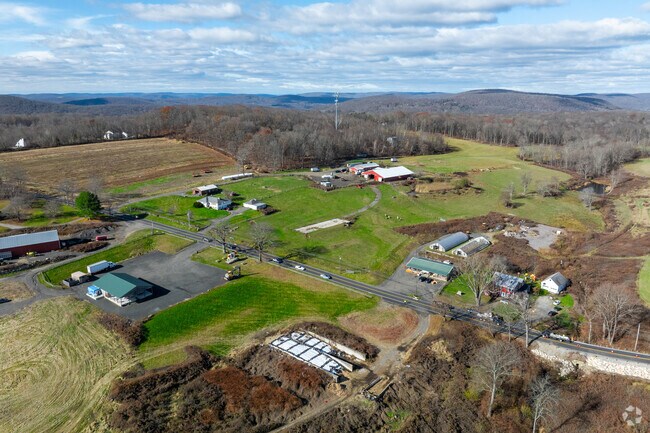 Washington is surrounded by farmland, offering residents peace and quiet, far away from Connecticut's larger cities.