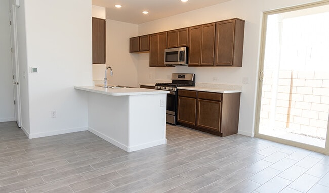 2620 S Brandywine Ln, Tucson, AZ 85730 - photo 2