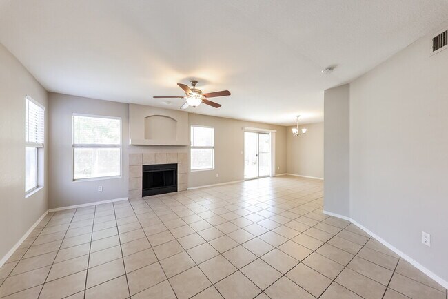 11322 W Loren Ln, Peoria, AZ 85345 - photo 4