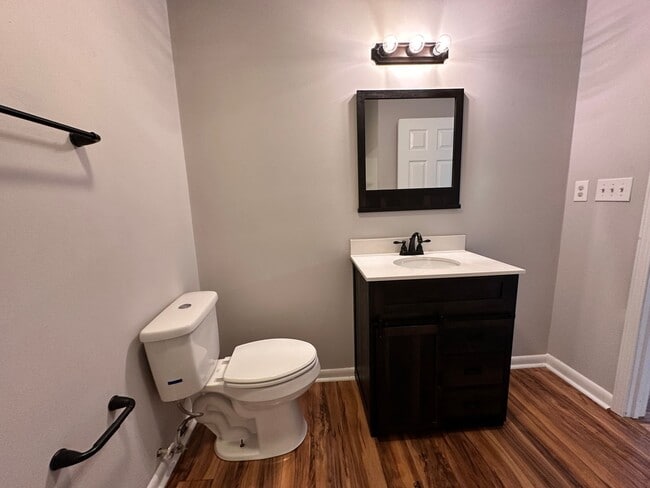 The Lofts at Winchester! 2 BR, 1 Bath, Off-Street Parking, Small Pets Ok!, Winchester, KY 40391 - photo 5