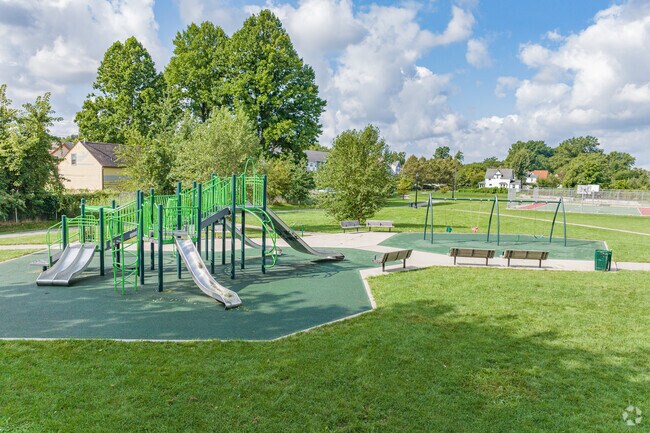 Brooklyn-Centre's WC Reed Park offers a playground, basketball courts, and a wide open field.