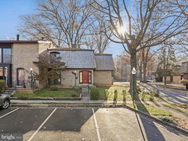 7917 Schuyler Ct unit Primary, Annandale, VA 22003 - photo 5