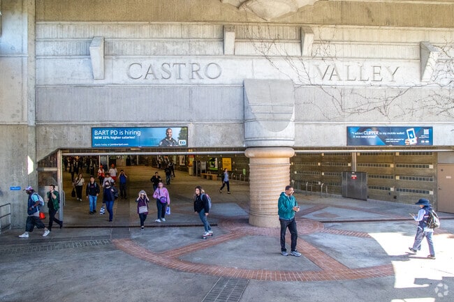 Upper B Street is close to the Castro Valley and Hayward BART rail stations making commute easy.