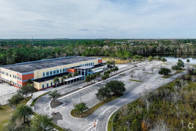 Stone Lakes Elementary School offers ample parking on the north side of the school.