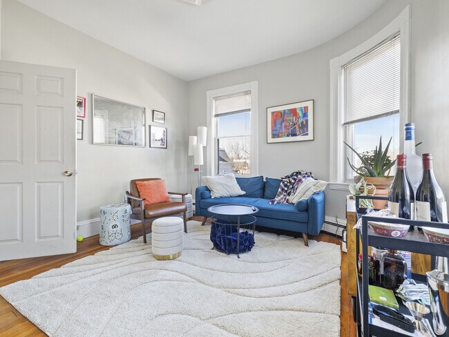 147 Columbia St unit 2L, Cambridge, MA 02139 - photo 4