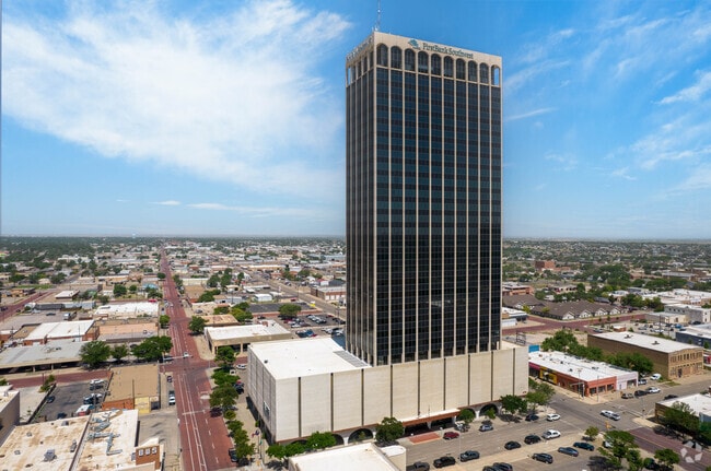 Residence at 600, Amarillo, TX 79101 - photo 2