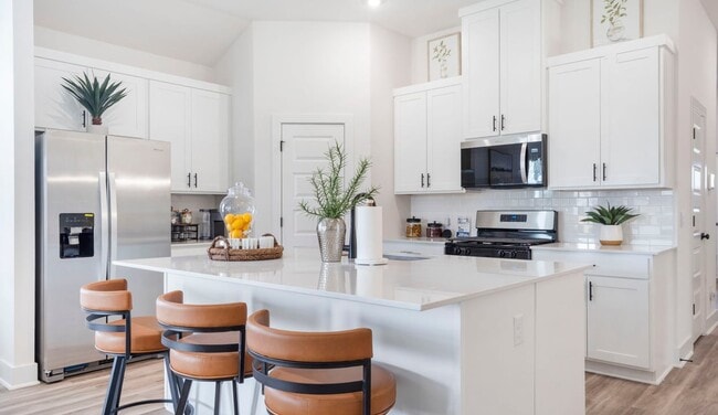 1011 Sagely St, Prairie Grove, AR 72753 - photo 3