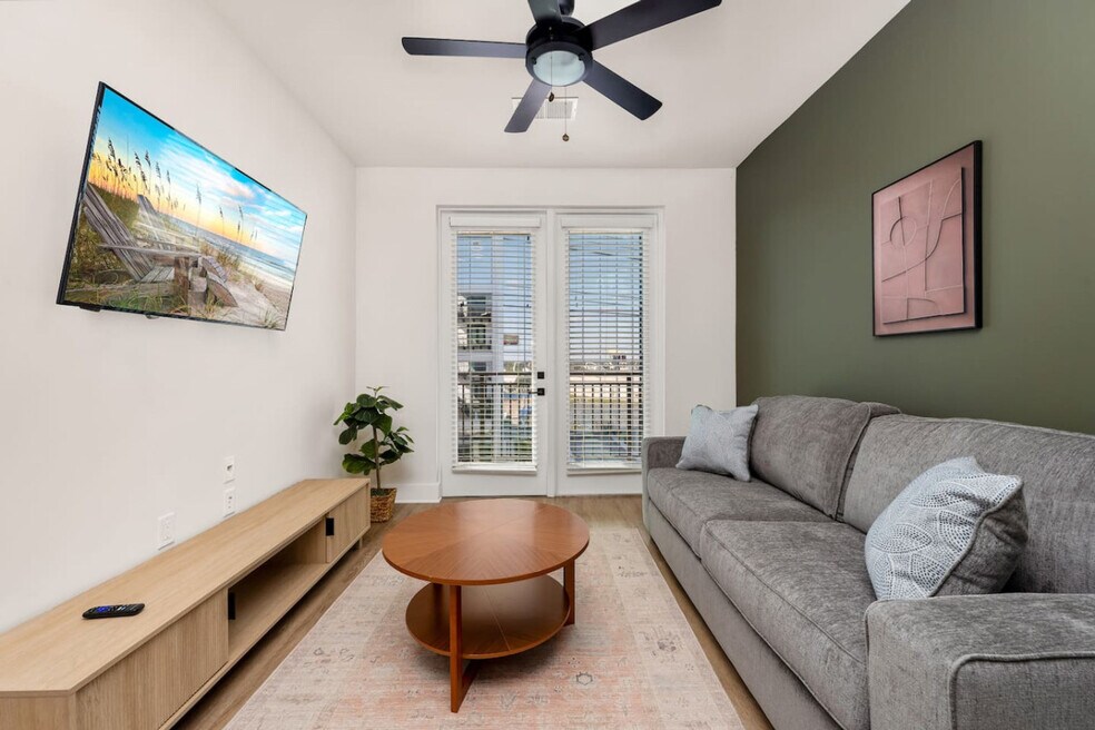 3820 N Clark Ave unit ID1313892P, Tampa, FL 33607 - photo 1