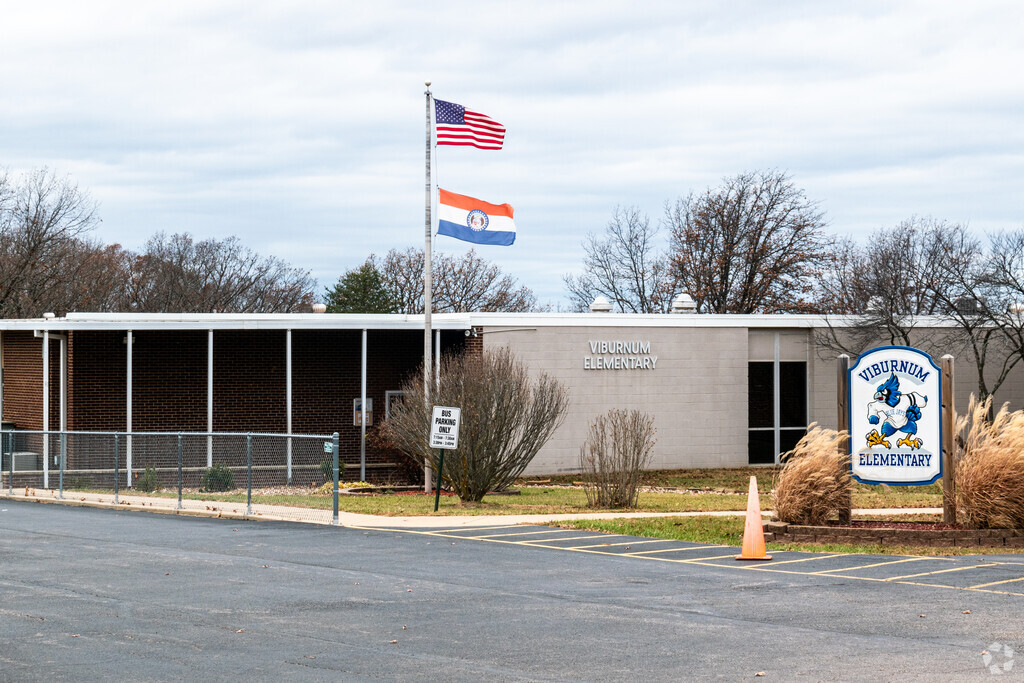 Viburnum Elementary School provides education in the neighborhood of 
Crawford County.