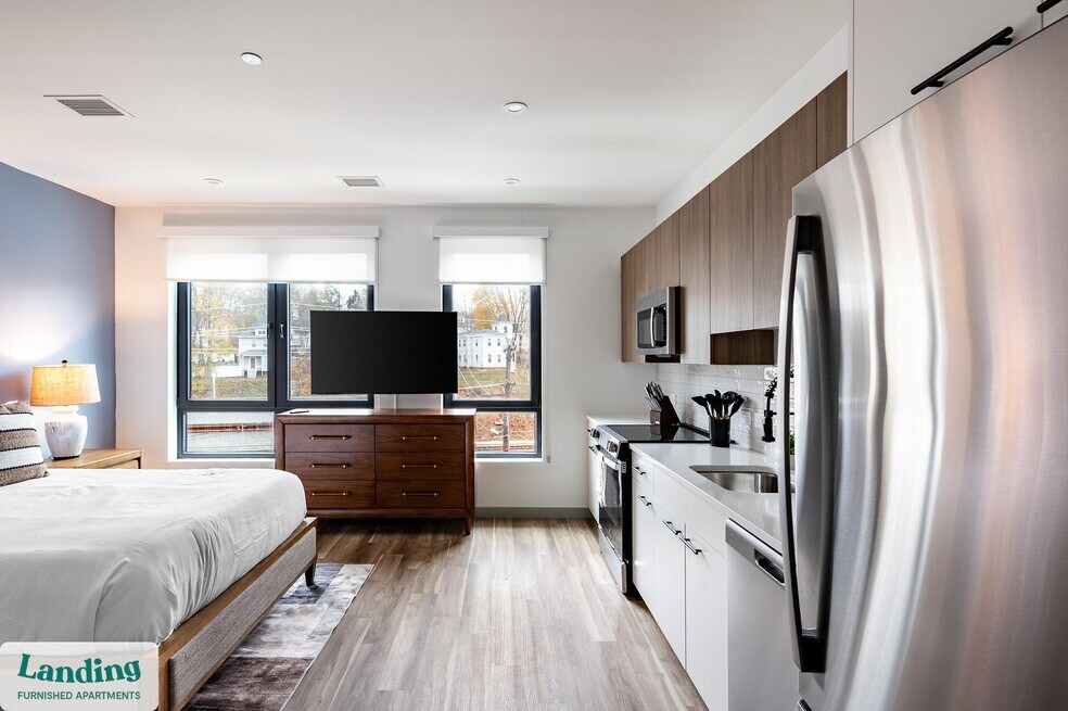 39 Railroad Ave unit 426.1412390, Haverhill, MA 01835 - photo 1