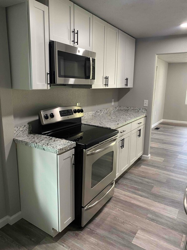 211 S 2nd St, Salina, KS 67401 - photo 2