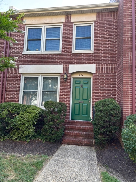 211 Roundhouse Ct, Baltimore, MD 21230