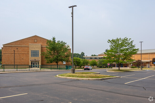 Highland Elementary School is a public school located in Hamilton.