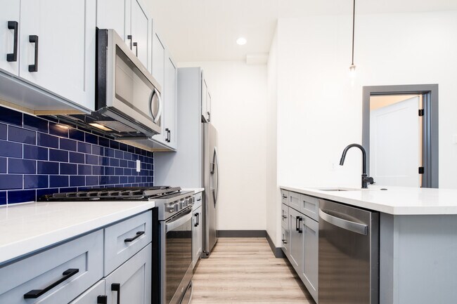 3569 S Pennsylvania St unit E, Englewood, CO 80113 - photo 6