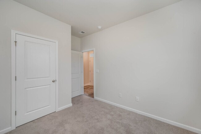 2083 E Paces Trail unit 36209723, Darlington, SC 29532 - photo 6