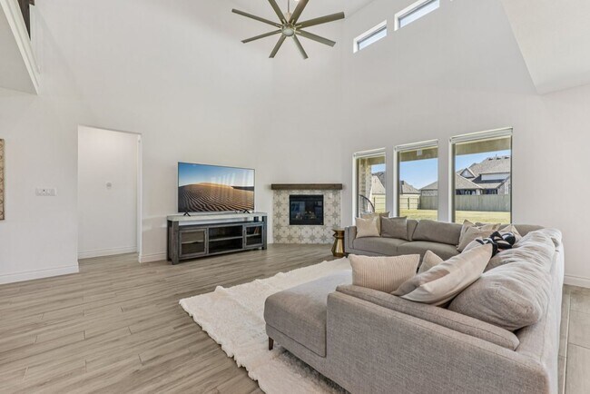 253 Rosetta Lp, Liberty Hill, TX 78642 - photo 6