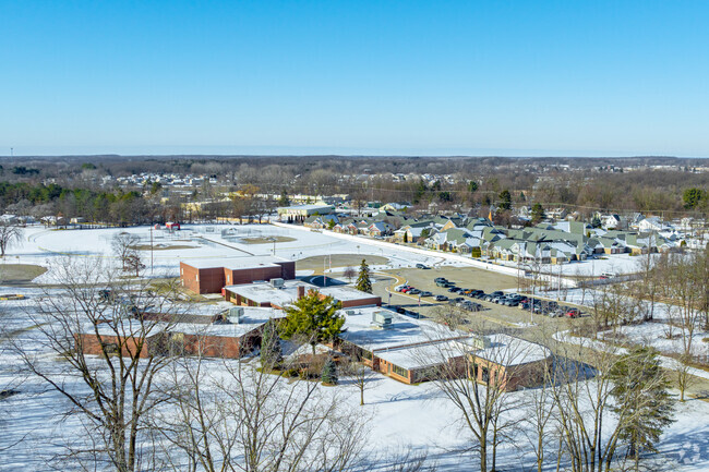 Linden Elementary School's main lot provides plenty of parking for teachers and parents.
