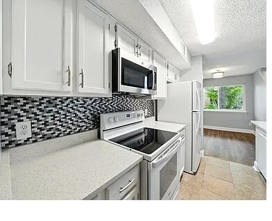 2312 Balsam Dr, Arlington, TX 76006 - photo 7