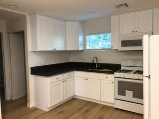 15118 Weddington St, Los Angeles, CA 91411