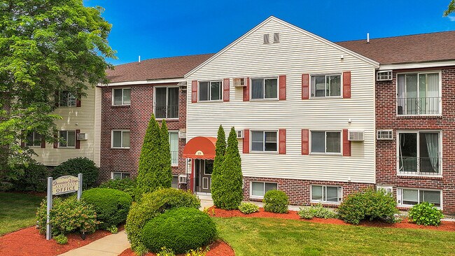 Devonshire Village, Manchester, NH 03102 - photo 4