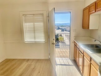 320 Champlin Ave, Henderson, NV 89015