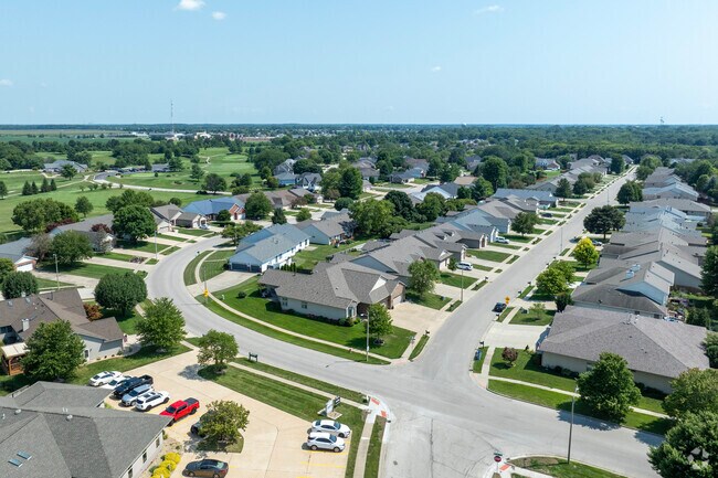 Piper Glen streets are safe and golf cart friendly, kids can ride bikes in this gated community.