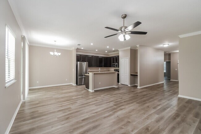 9325 Aplomado Cir, Jacksonville, FL 32210 - photo 5