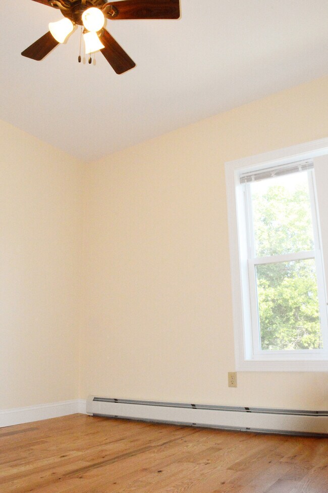 83 Park St unit 2, Burlington, VT 05401 - photo 6