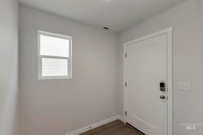 2486 W Fallon Loop, Nampa, ID 83651 - photo 2