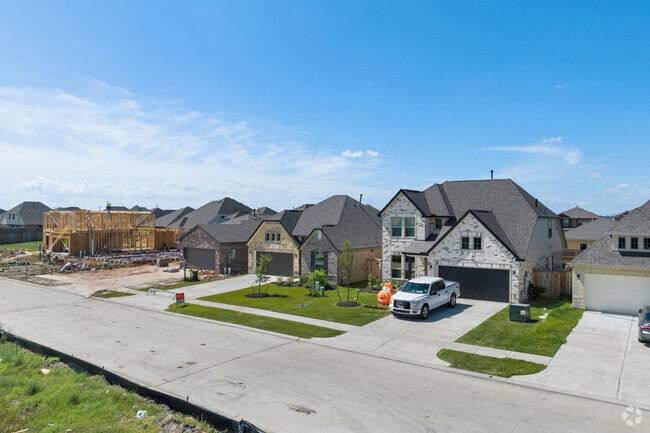 Holiday Lakes offers a welcoming community for new homeowners.