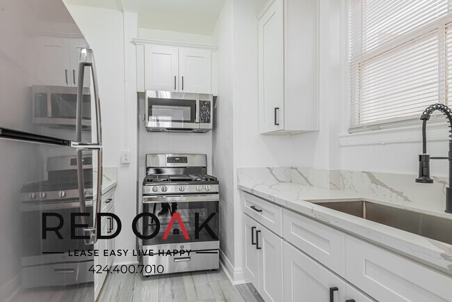 3471 W 5th St unit 511, Los Angeles, CA 90020 - photo 2