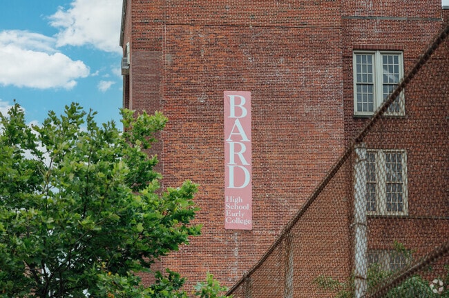 The school is of a large network of schools affiliated with Bard College in Lower East Side.