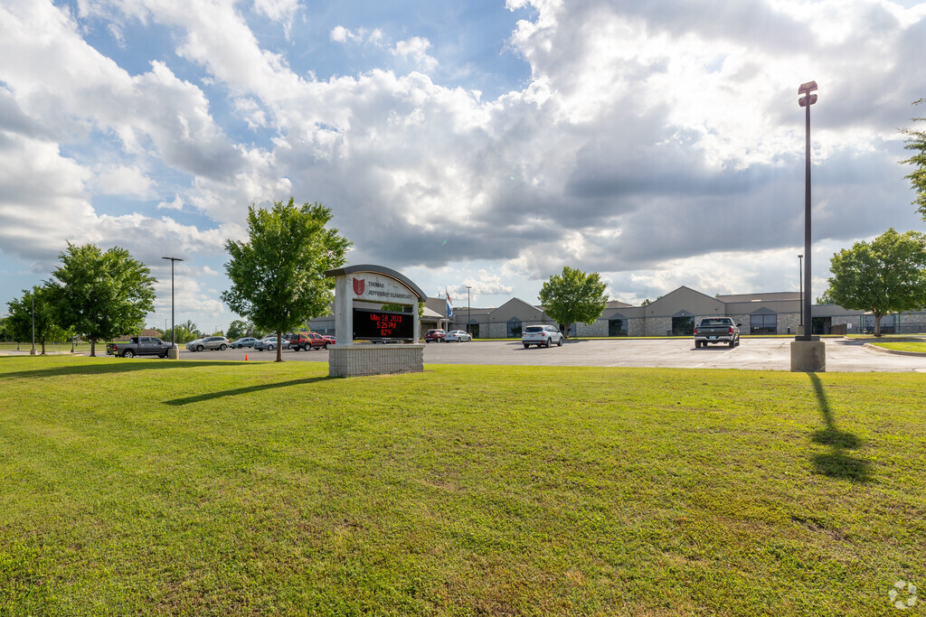 Thomas Jefferson Elementary School serves students from preschool through fifth grade.