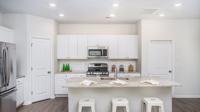 372 Tiliwa St, Summerville, SC 29486 - photo 2