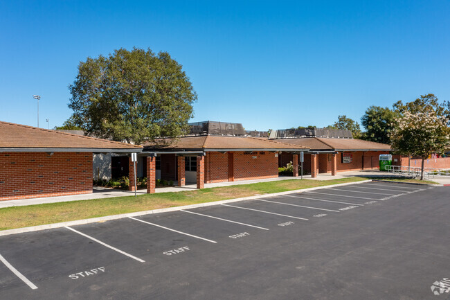 A single-story campus at University Park Elementary is easy for young students to navigate.