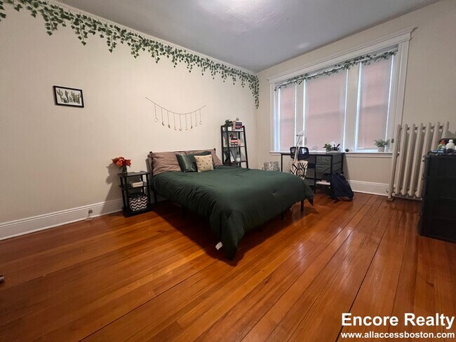 1788 Beacon St unit 7, Brookline, MA 02445 - photo 3