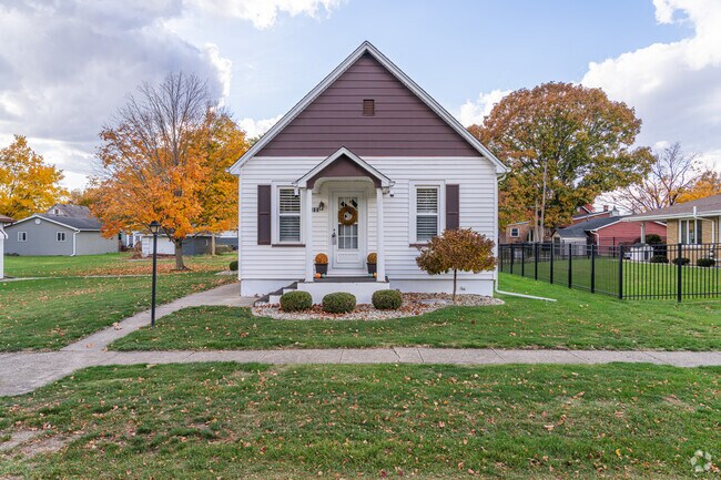 Quaint cottages dot Ladd's residential streets.