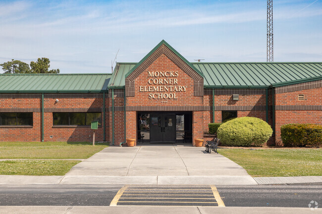 Moncks Corner Elementary School is home to the l'il bucks in Moncks Corner.