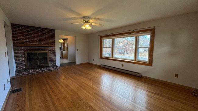 2 Lawndale St, Easthampton, MA 01027 - photo 7